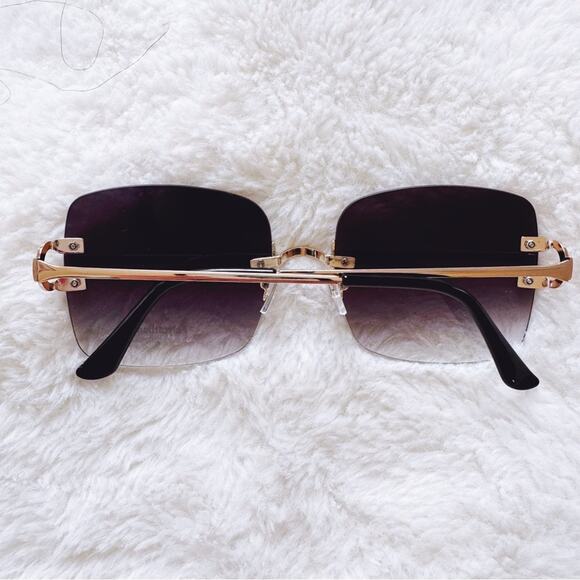 Laurel Clear Black Rimless Sleek Sunglasses - Picture 11 of 11